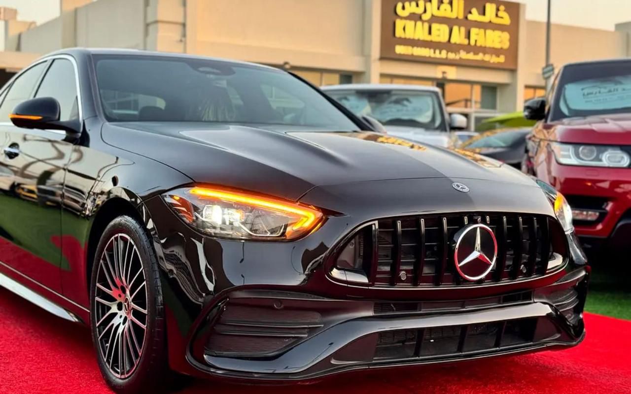 Mercedes-Benz C300 Coupe – Premium Elegance & Dynamic Drive